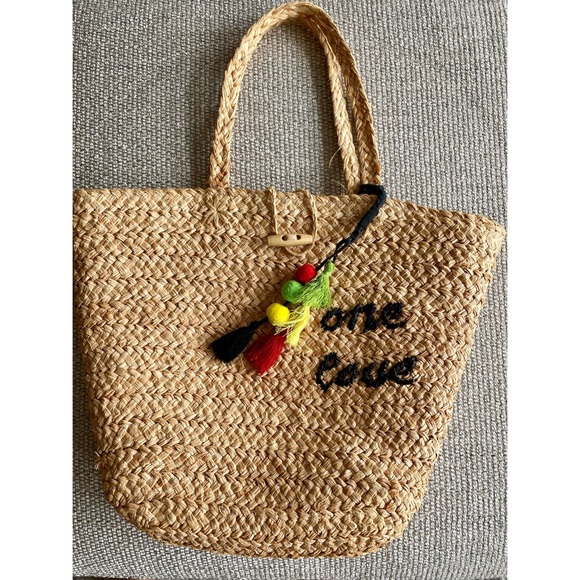 Handbags - Straw Beach Bag
